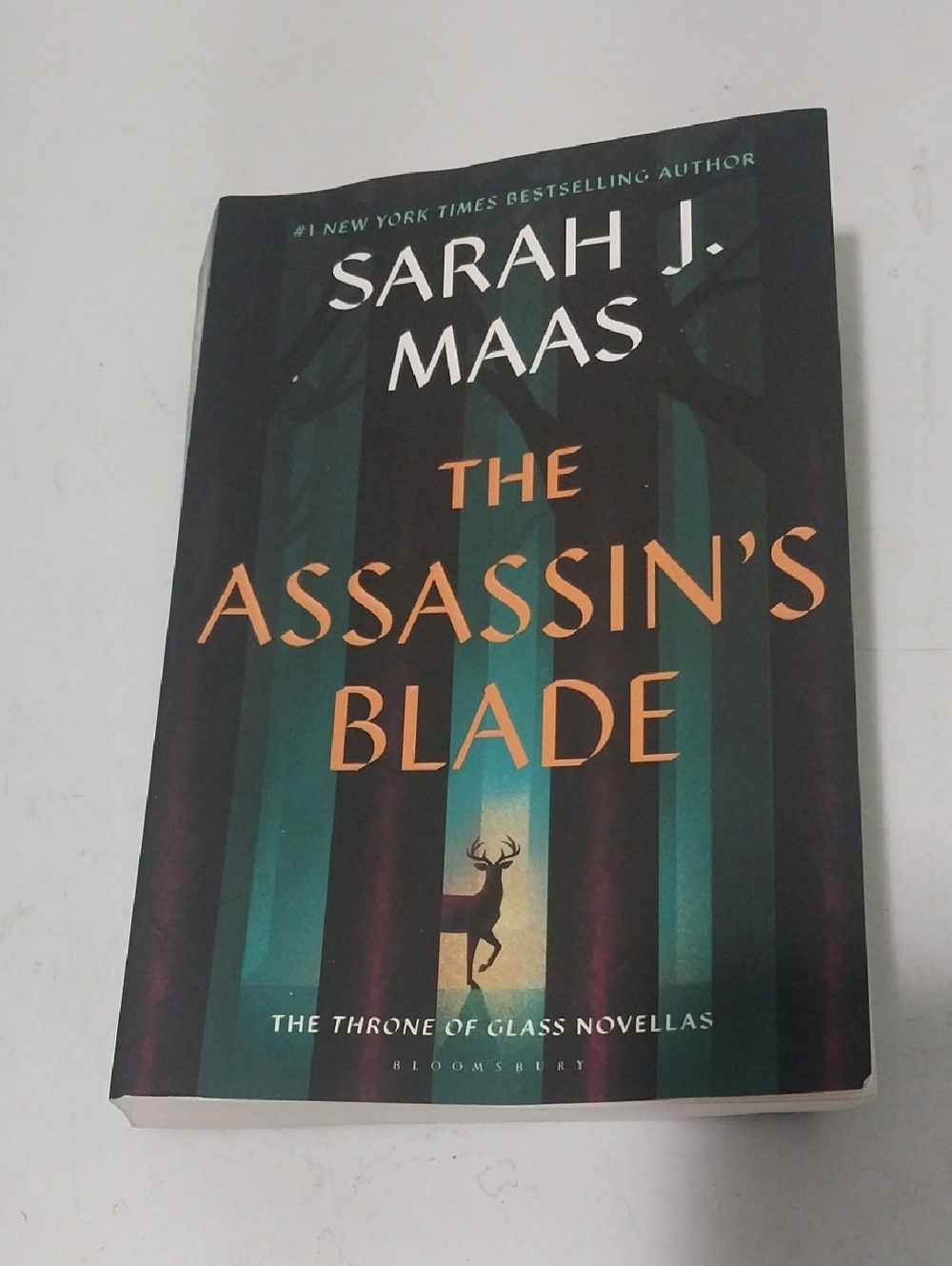Sarah J. Maas — The Assassin's Blade (Green & Black Cover)